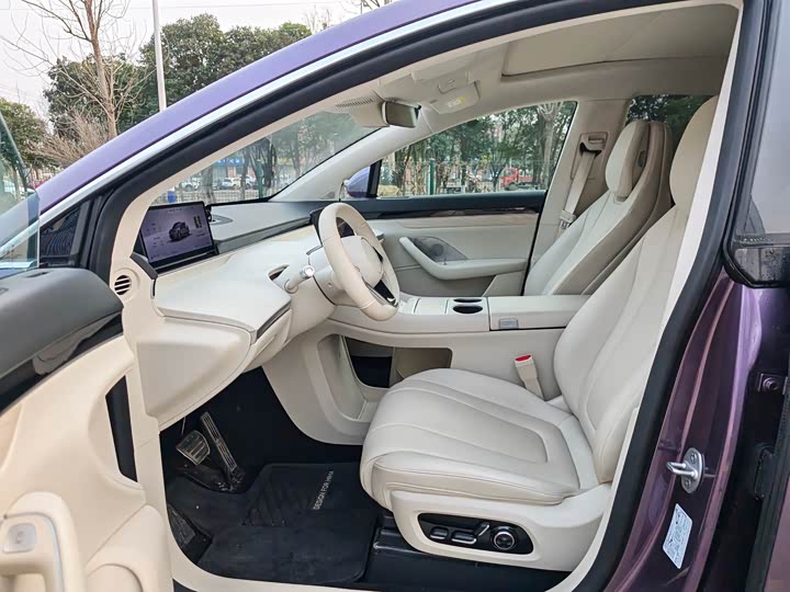 Фото 7 - Luxeed R7