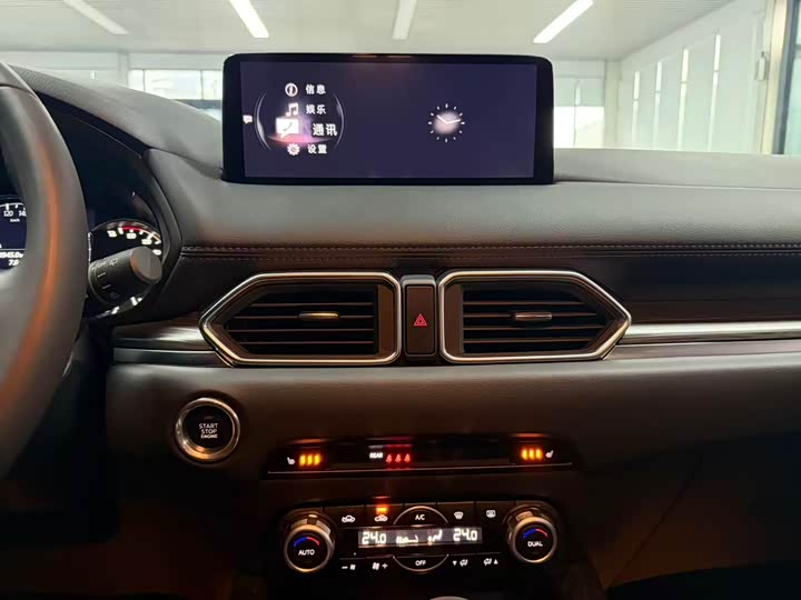 Фото 8 - Mazda CX-5