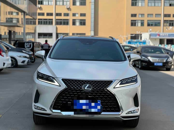 Фото 2 - Lexus RX