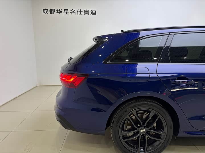 Фото 6 - Audi A4