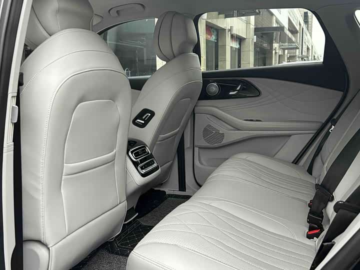 Фото 6 - Exeed RX