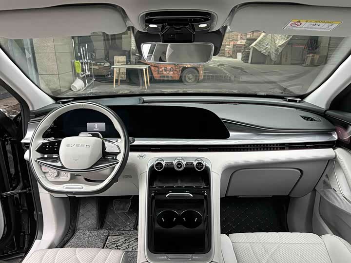 Фото 7 - Exeed RX