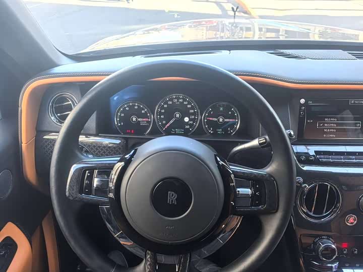 Фото 7 - Rolls-Royce Cullinan