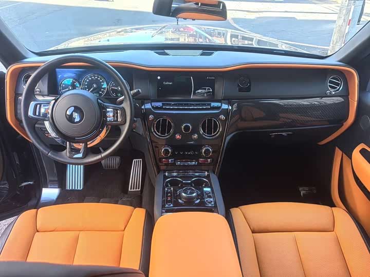 Фото 8 - Rolls-Royce Cullinan