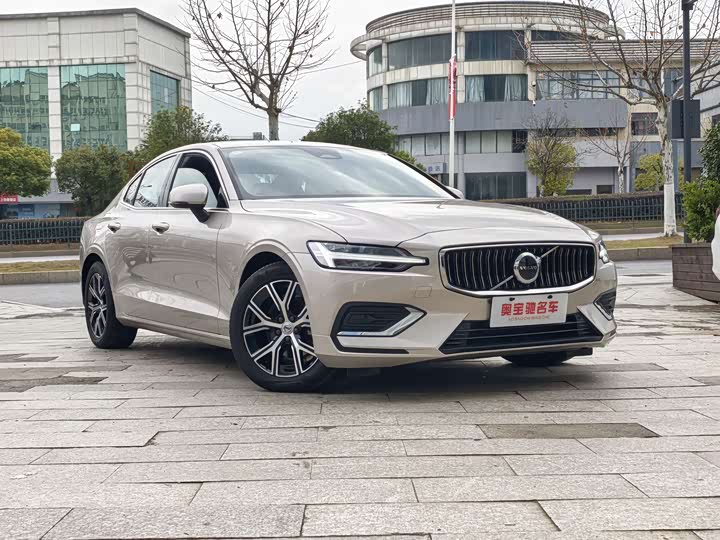 Фото 3 - Volvo S60