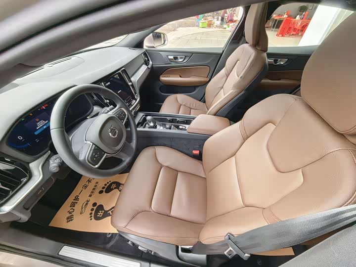 Фото 7 - Volvo S60