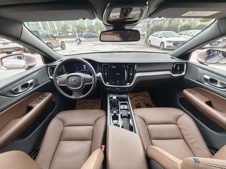 Фото 8 - Volvo S60