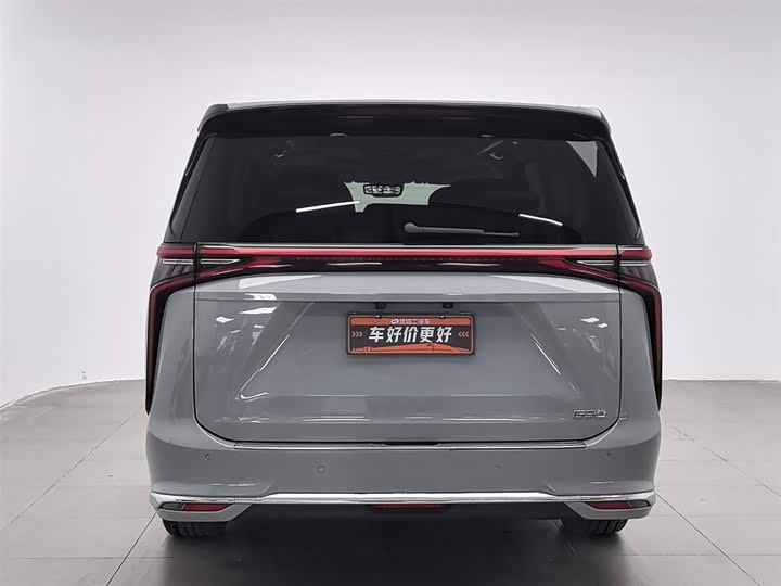 Фото 4 - Maxus G90