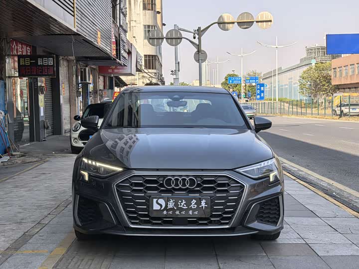 Фото 2 - Audi A3