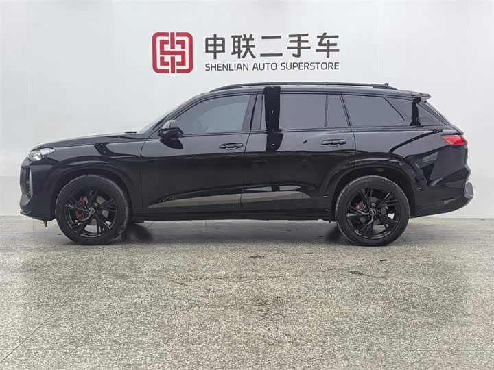 Фото 3 - Audi Q6