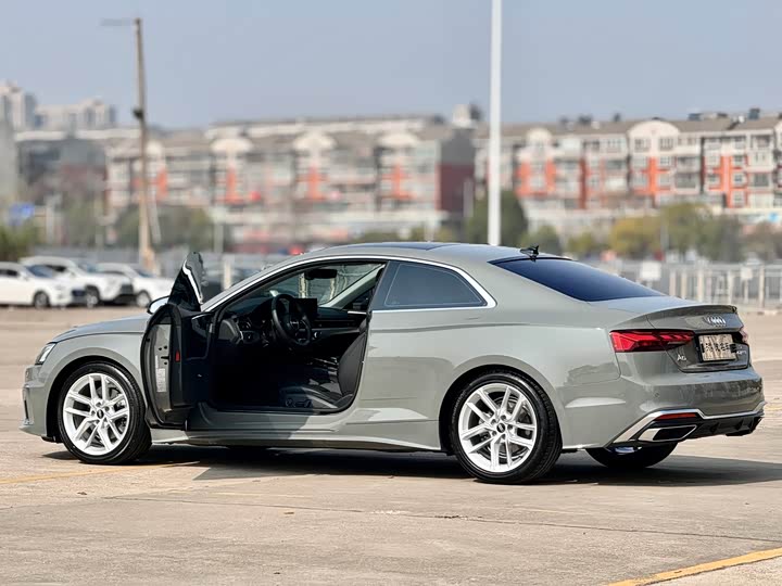 Фото 9 - Audi A5