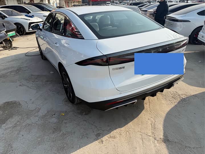 Фото 4 - Geely Galaxy L6