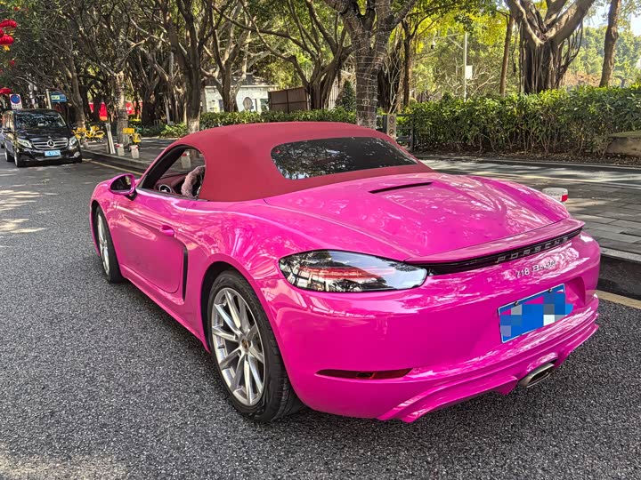 Фото 2 - Porsche 718