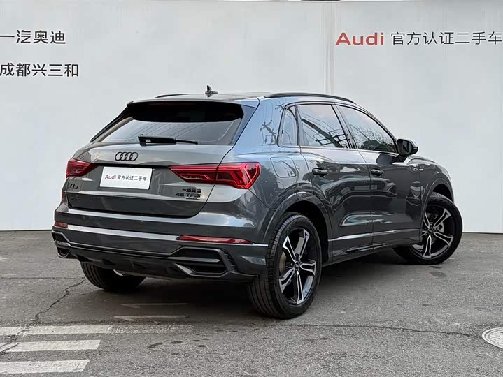 Фото 4 - Audi Q3
