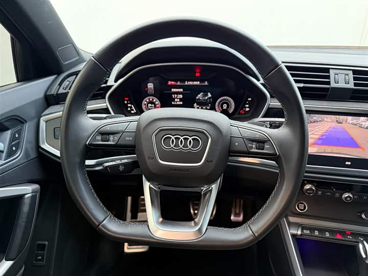 Фото 7 - Audi Q3
