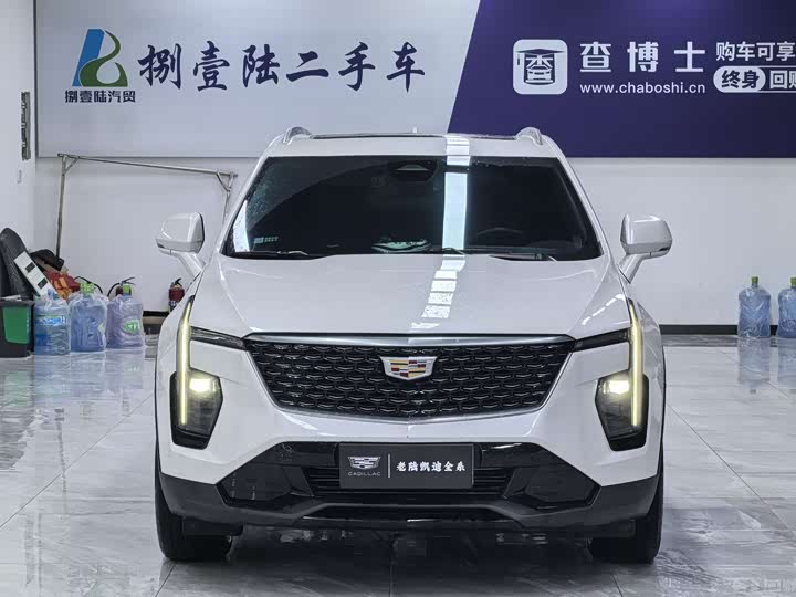 Фото 2 - Cadillac XT4