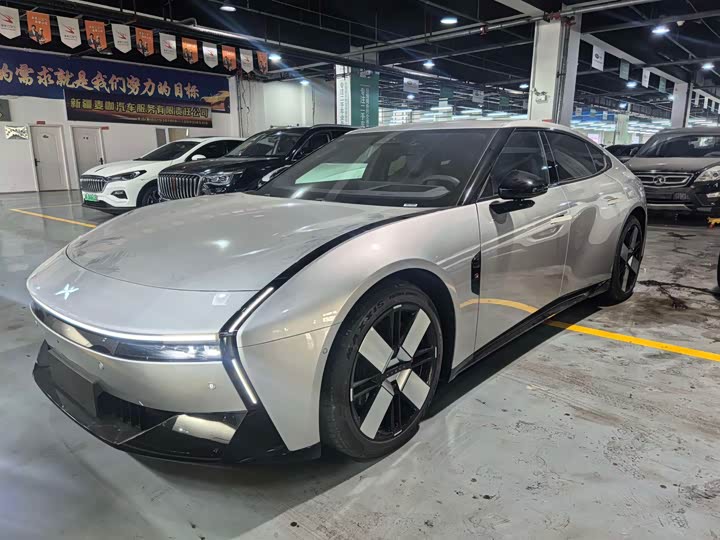 Фото 1 - XPeng P7