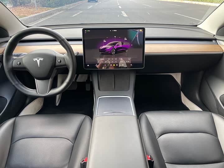 Фото 5 - Tesla Model 3