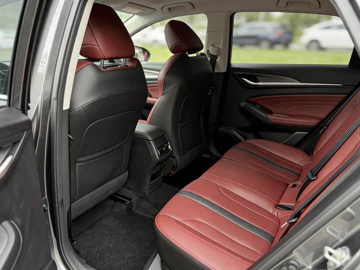 Фото 9 - Changan Eado Plus