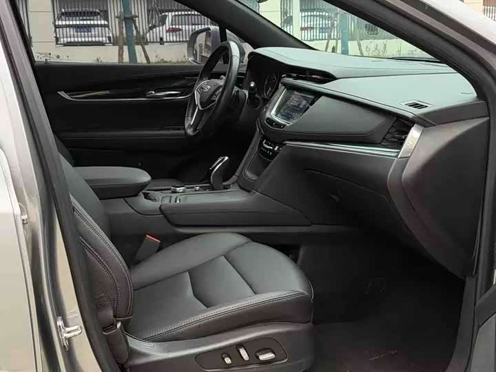 Фото 7 - Cadillac XT5