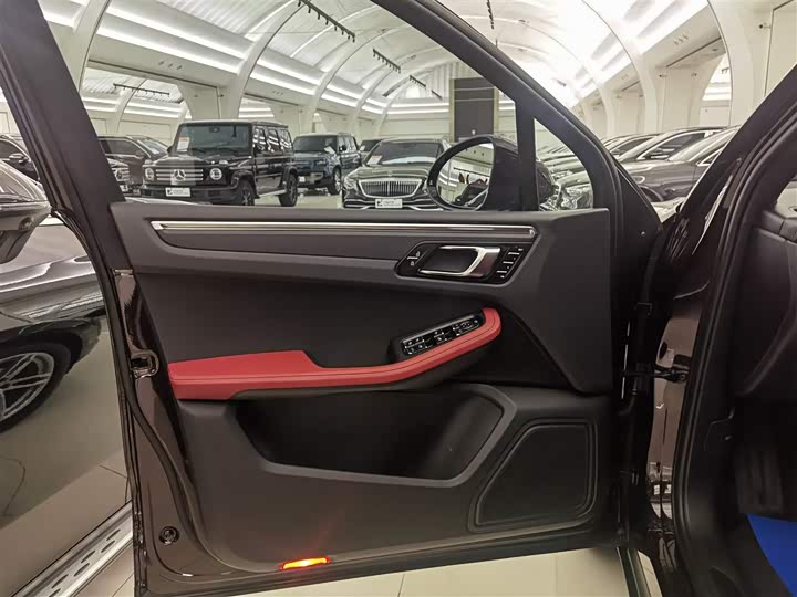 Фото 6 - Porsche Macan