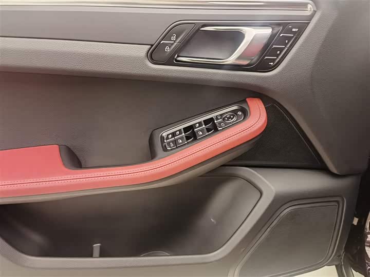 Фото 7 - Porsche Macan