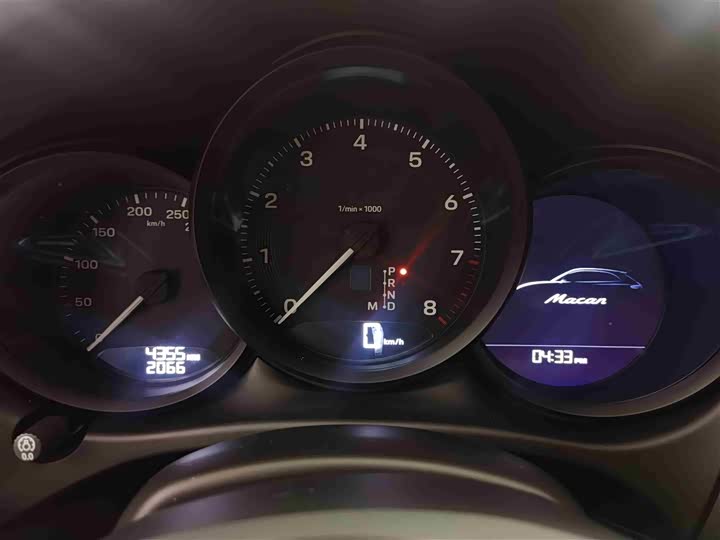 Фото 8 - Porsche Macan