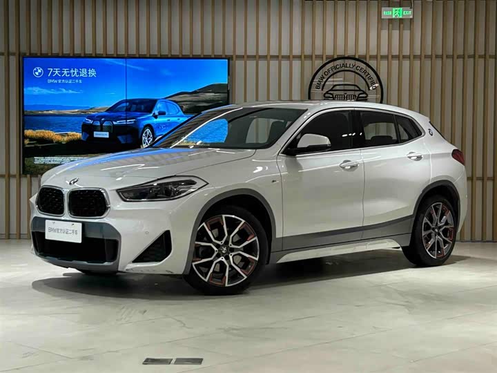 Фото 1 - BMW X2