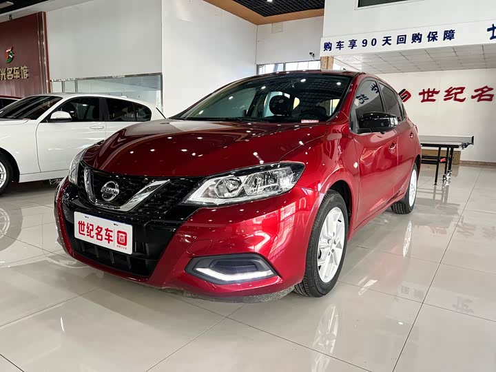 Фото 1 - Nissan Tiida