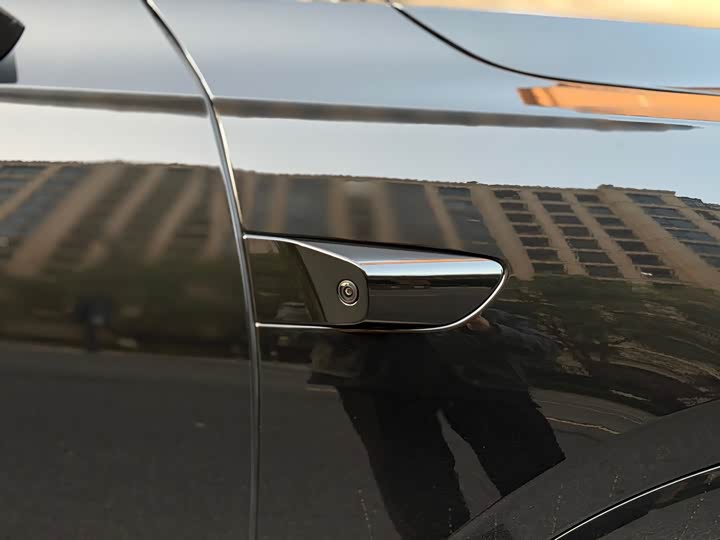 Фото 4 - Nio Onvo L90