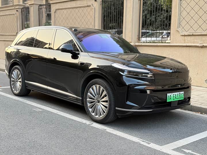 Фото 6 - Nio Onvo L90