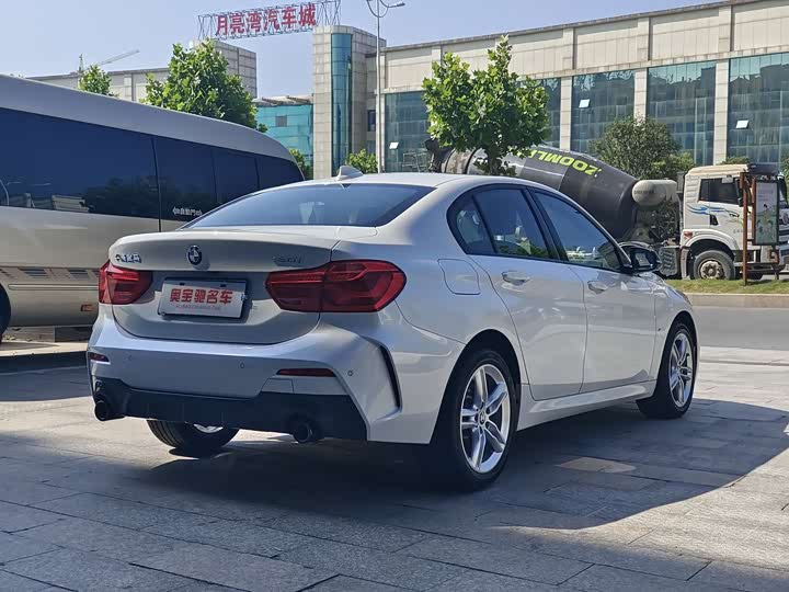 Фото 4 - BMW 1 Series