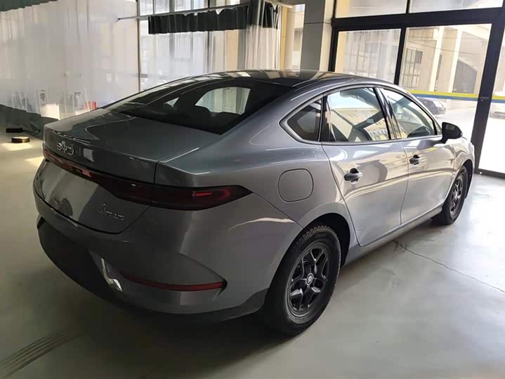 Фото 3 - BYD Qin Plus