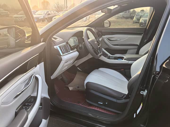 Фото 4 - BYD Song Plus Hybrid/EV