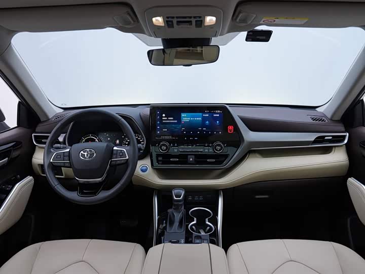 Фото 8 - Toyota Highlander