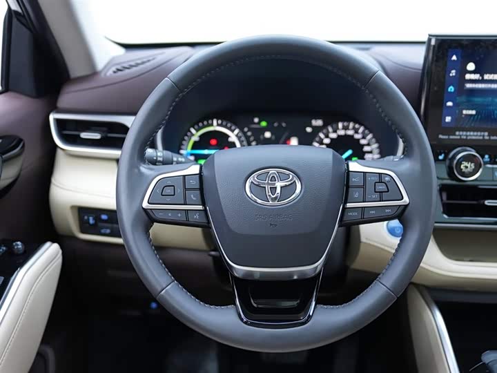 Фото 9 - Toyota Highlander