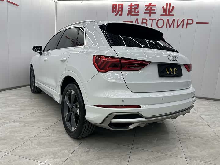 Фото 8 - Audi Q3