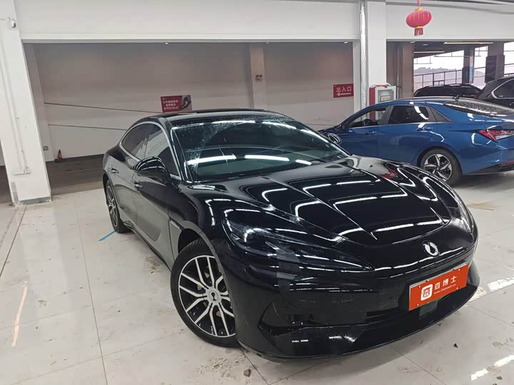 Фото 2 - Denza Z9