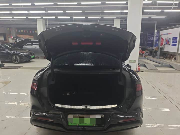 Фото 4 - Denza Z9