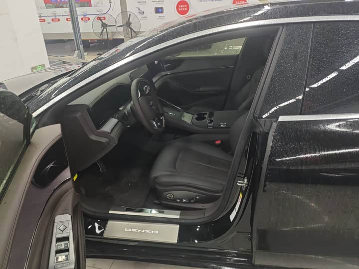 Фото 8 - Denza Z9