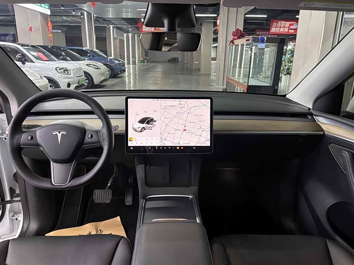 Фото 6 - Tesla Model Y