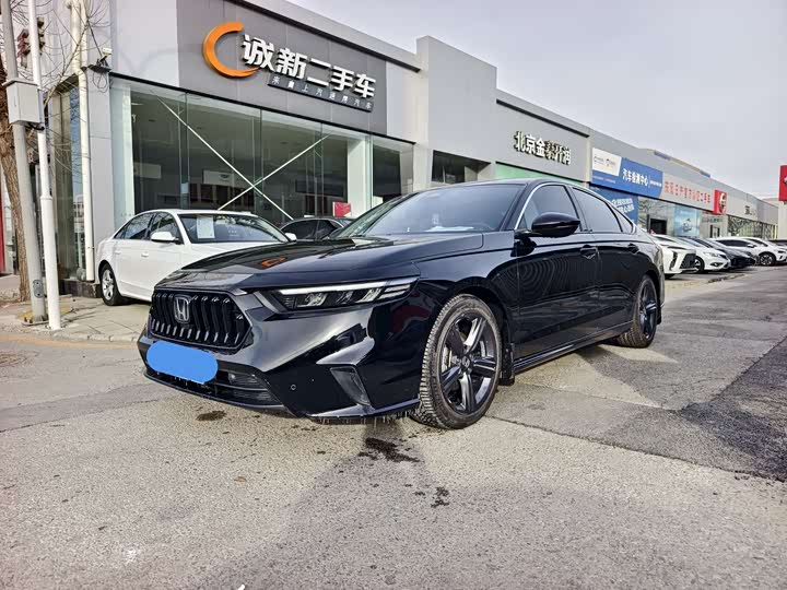 Фото 1 - Honda Inspire