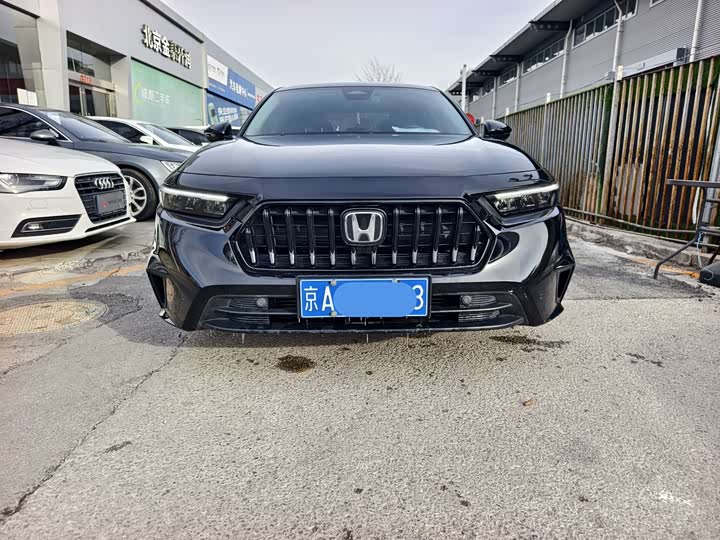 Фото 2 - Honda Inspire