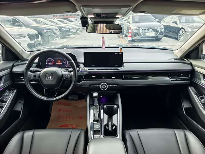 Фото 9 - Honda Inspire