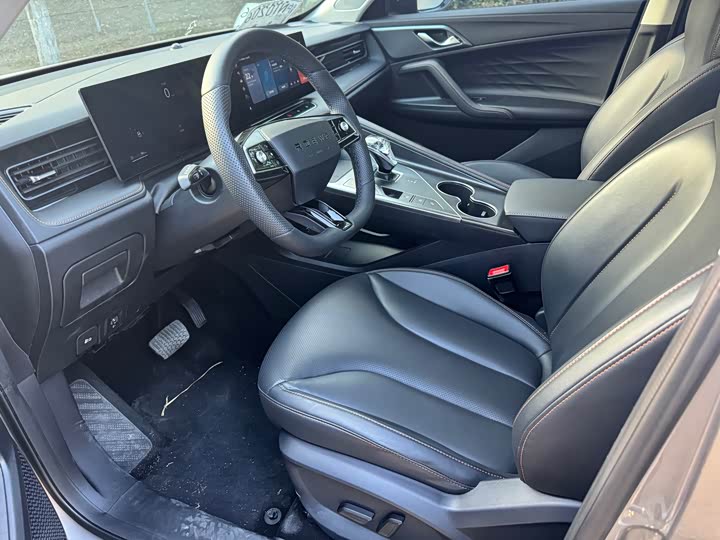 Фото 4 - Roewe RX5