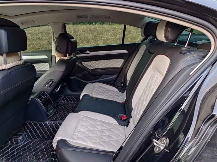 Фото 8 - Volkswagen Magotan