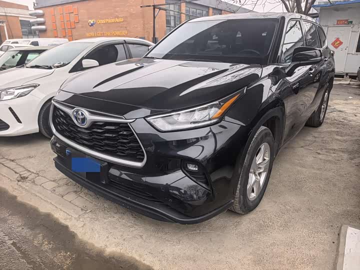 Фото 1 - Toyota Highlander