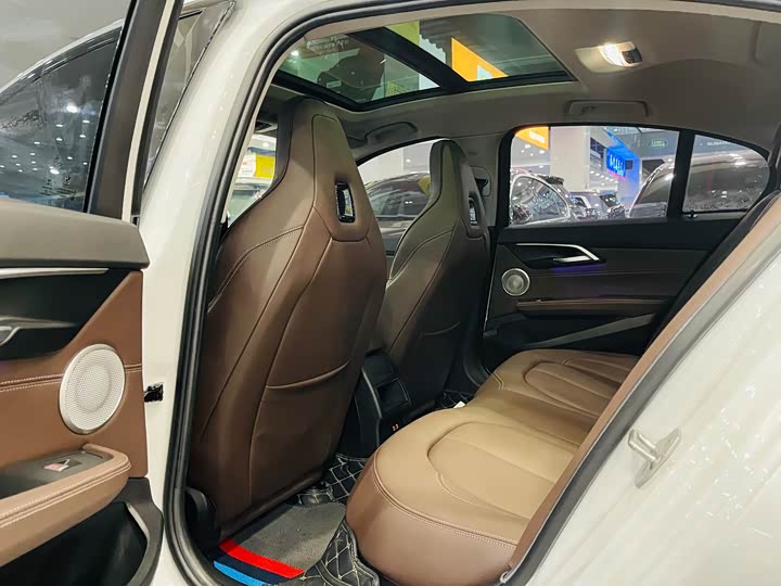 Фото 5 - BMW 1 Series