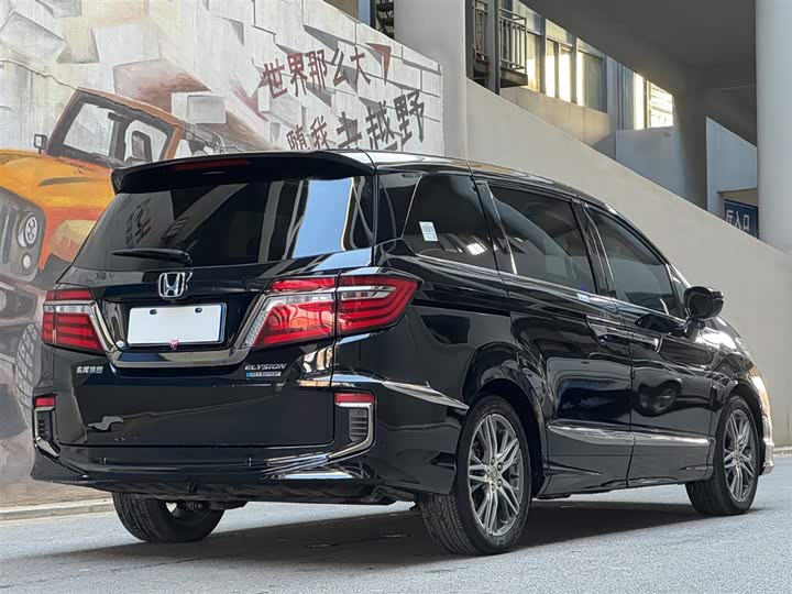 Фото 5 - Honda Elysion