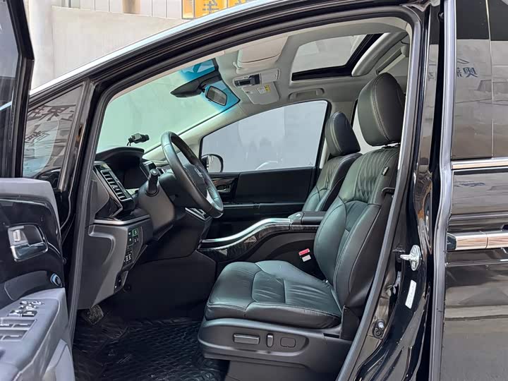 Фото 7 - Honda Elysion